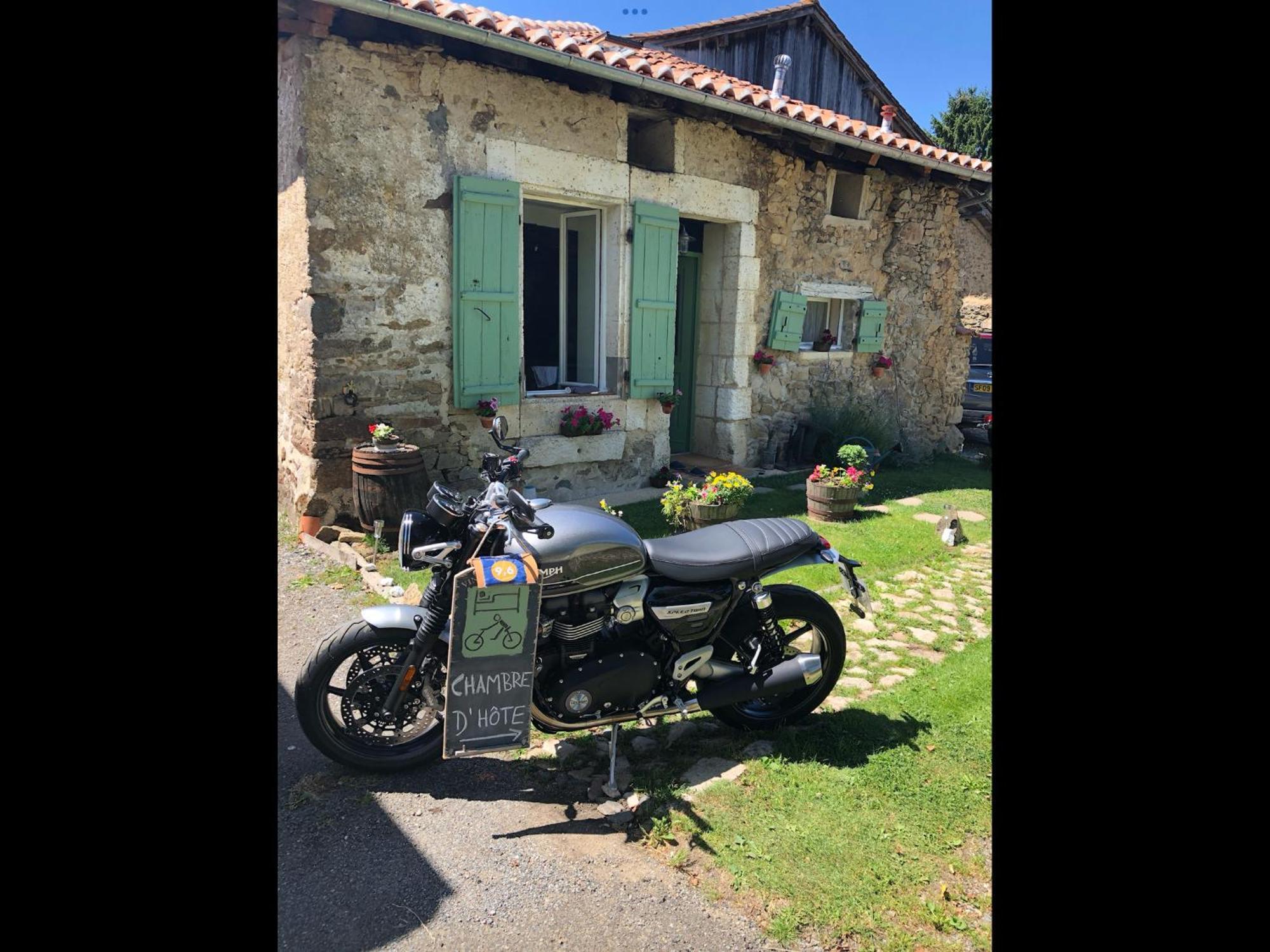 Bed and Breakfast Le Petit Grange Le Lindois Экстерьер фото